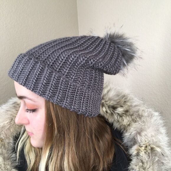 New Treasure and Bond Grey Knit Pom Beanie (F3) - Picture 2 of 7